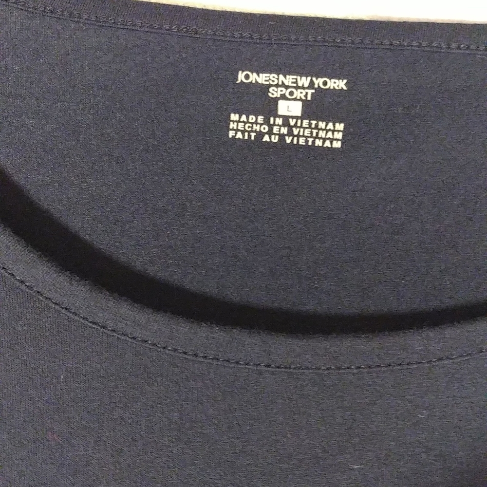 Great condition, Jones New York Sport top, size L - Picture 3 of 5
